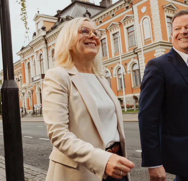 Kuopion konttorin kaksi työntekijää