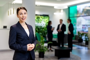 Krista-Maria Puhjo konttorilla