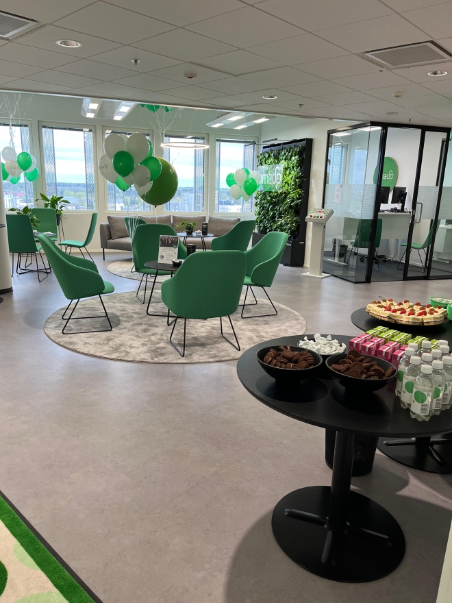 Vantaan konttorin avajaistarjoilu