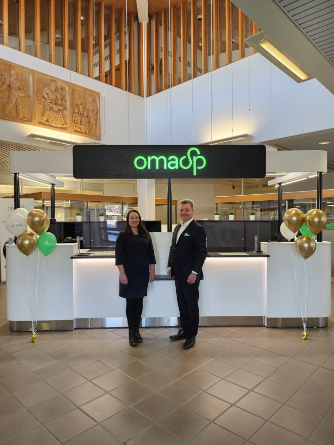 Kuvassa Katri Rahikainen ja Karri Alameri